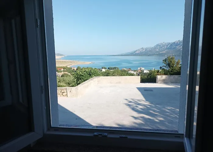 Lucija 2 *