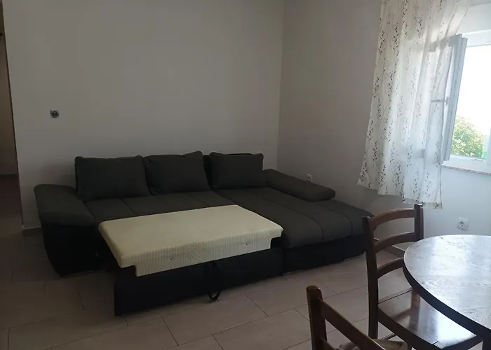 Apartment Lucija 2 Rovanjska