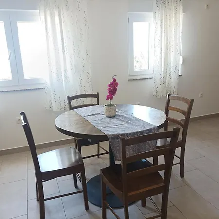 Lucija 2 Apartman